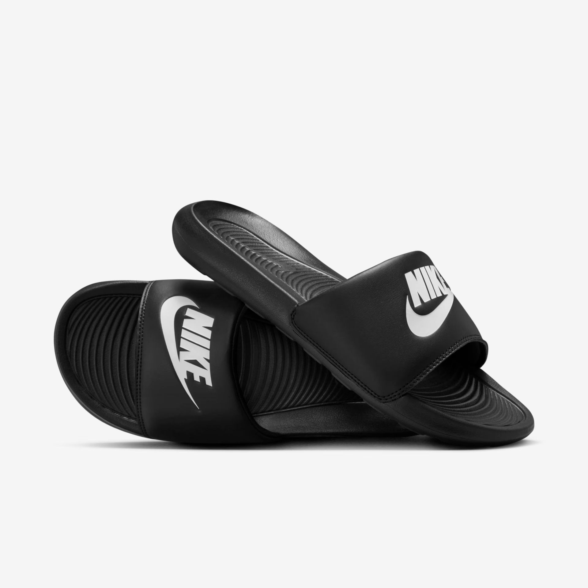 CHINELO NIKE VICTORI ONE BLACK