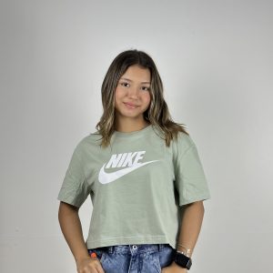 CROPPED NIKE SPORTSWEAR ESSENTIALS FEMININA VERDE OLIVA