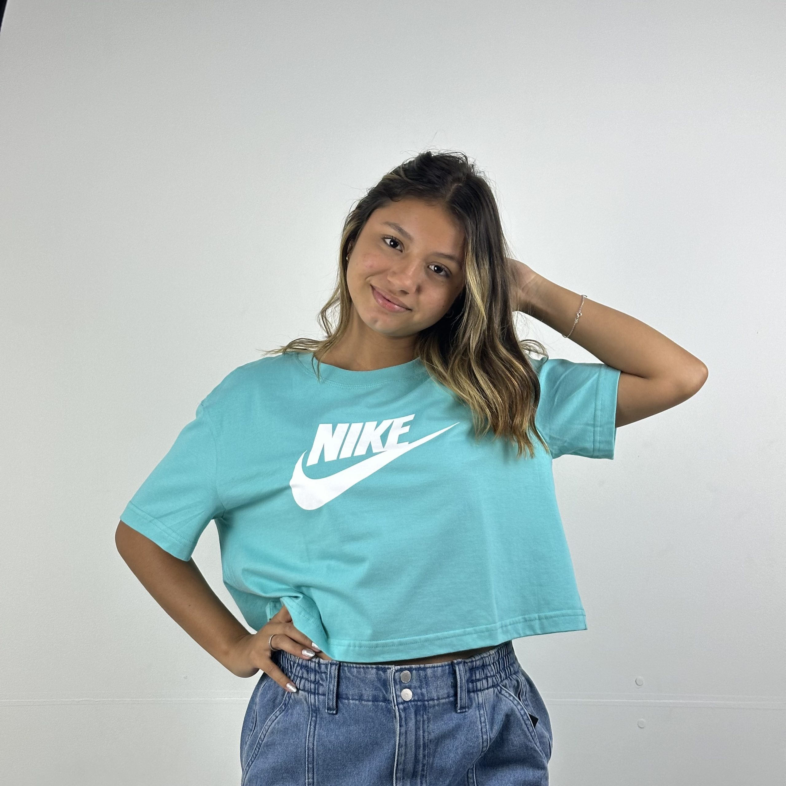CROPPED NIKE SPORTSWEAR ESSENTIALS FEMININA VERDE ÁGUA