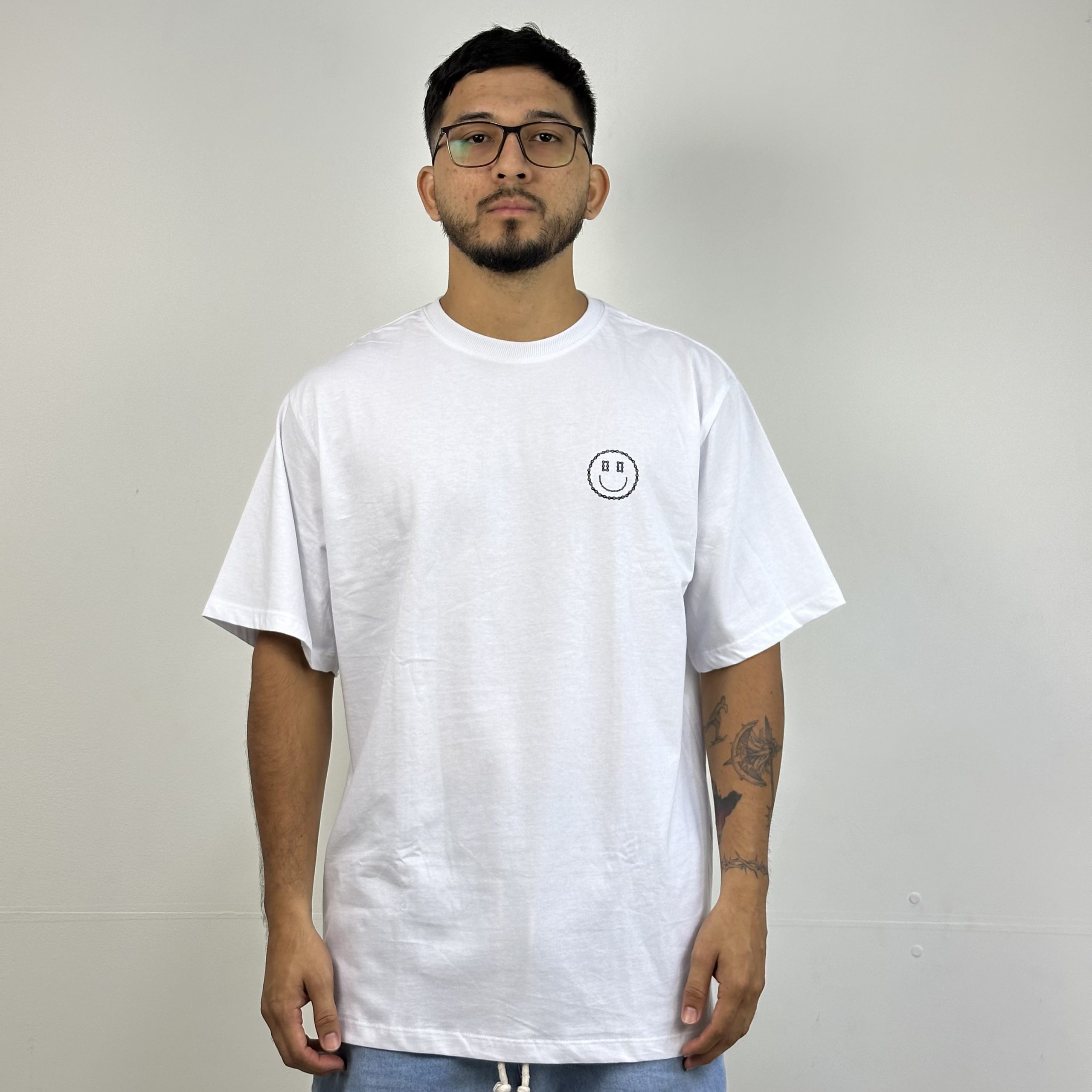CAMISETA SIMPLE SMILE BRANCO