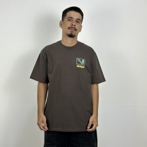 CAMISETA VANS ART PRODUCTION COAL BROWN